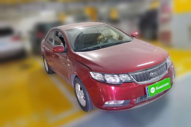 Used Kia Forte 2012 1.6L MT GL Commemorative Edition Front Right 45 Deg