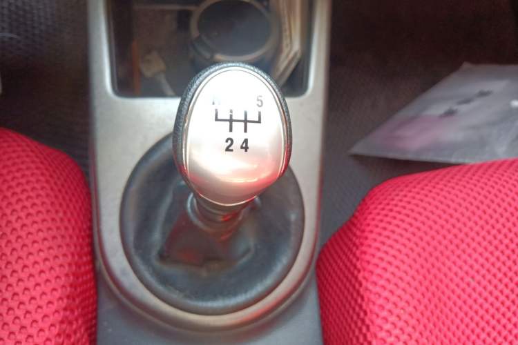 Used Kia Forte 2012 1.6L MT GLS Commemorative Edition Gear Lever