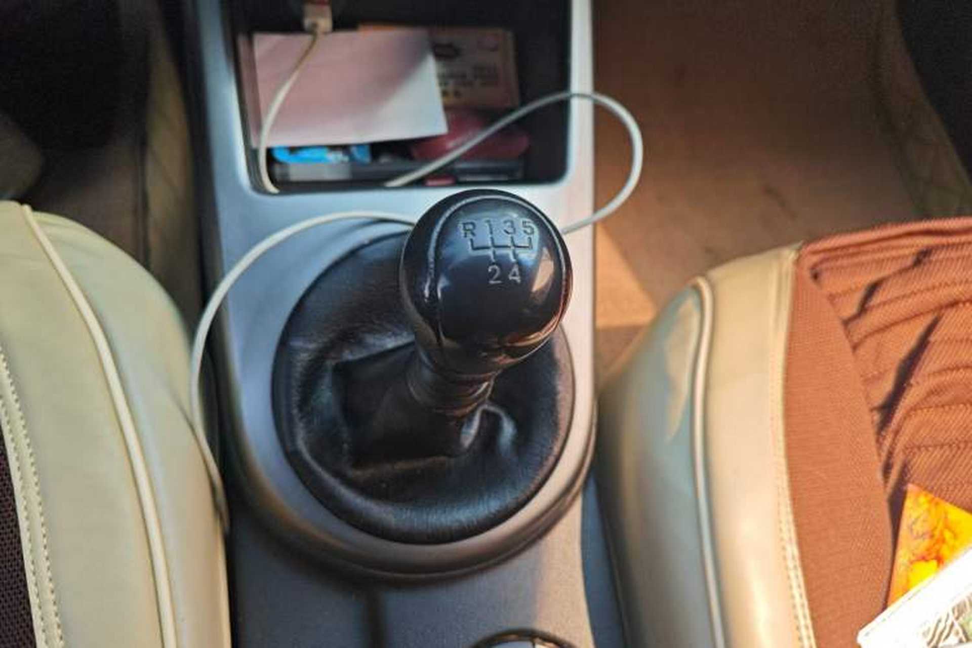 Used Kia Forte 2012 1.6L MT GL Commemorative Edition Gear Lever