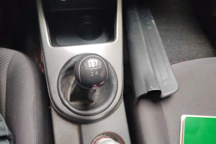 Used Kia Forte 2012 1.6L MT GL Commemorative Edition Gear Lever