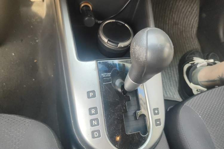 Used Kia Forte 2012 1.6L AT GL Commemorative Edition Gear Lever