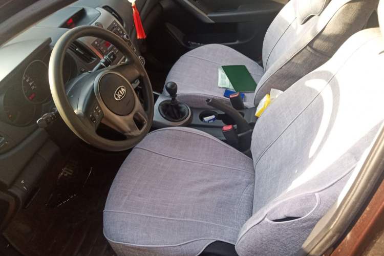 Used Kia Forte 2012 1.6L MT GL Commemorative Edition Left Front Seat