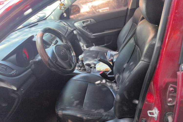 Used Kia Forte 2012 1.6L MT GLS Commemorative Edition Left Front Seat