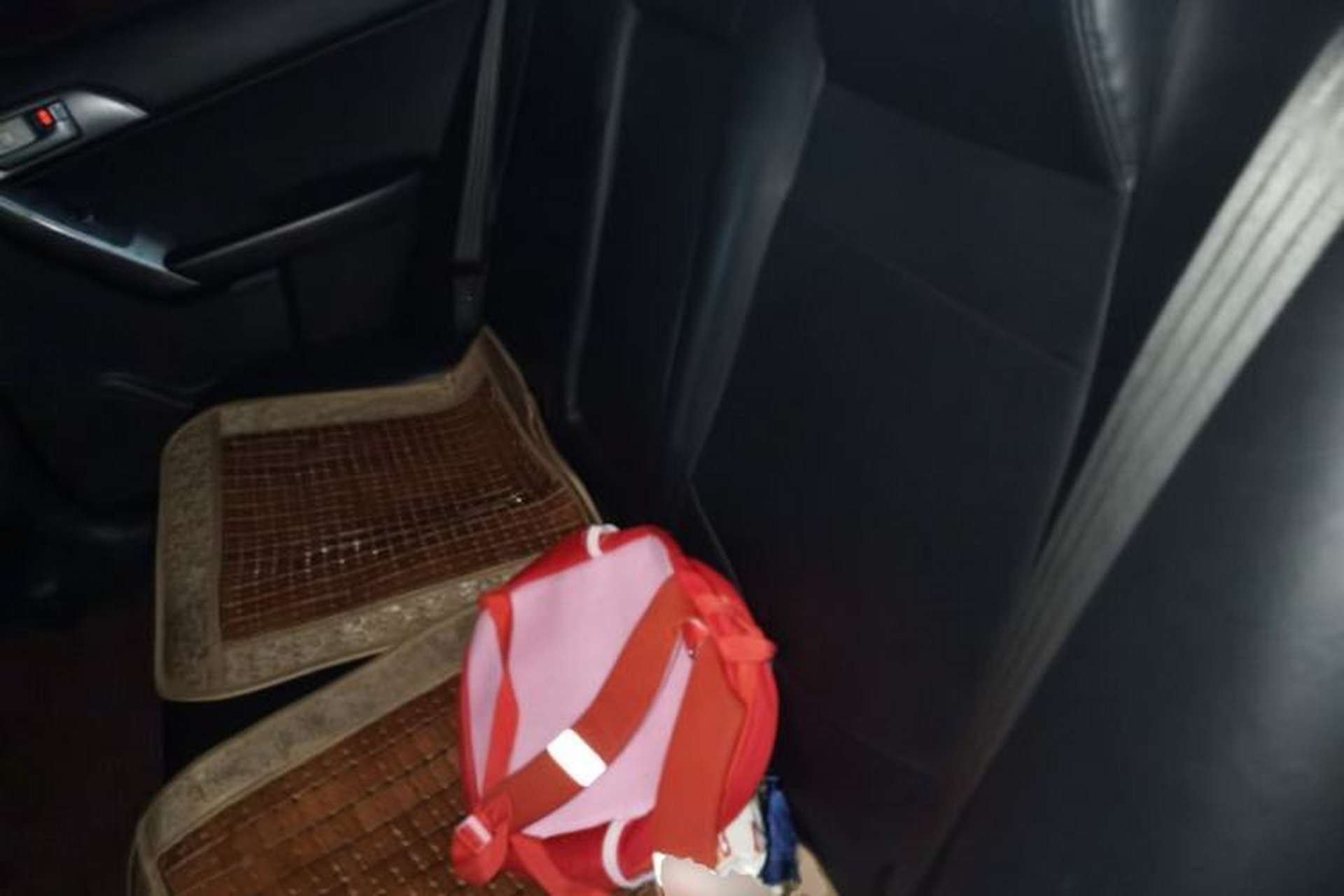 Used Kia Forte 2012 1.6L AT GLS Commemorative Edition Left Rear Seat