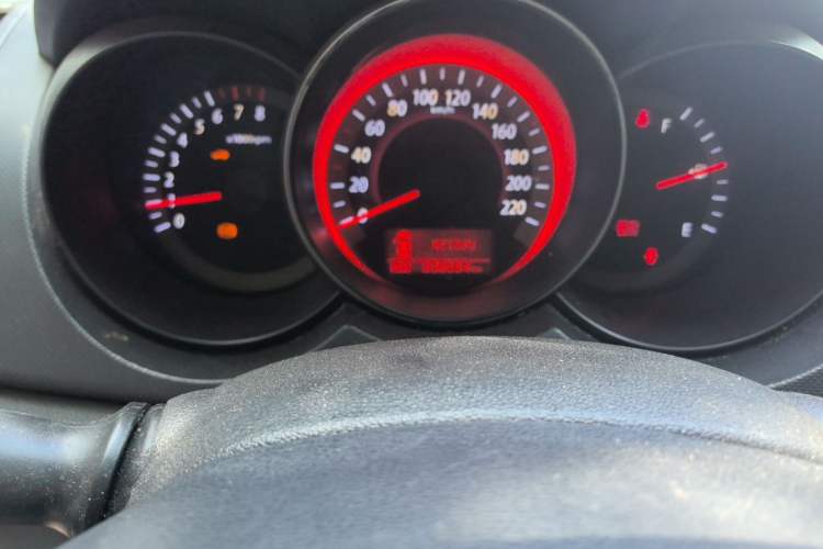 Used Kia Forte 2012 1.6L MT GLS Commemorative Edition Odometer Close Up