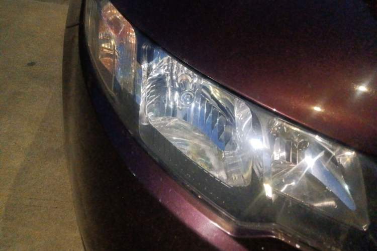 Used Kia Forte 2012 1.6L AT Premium Commemorative Edition Right Front Headlight