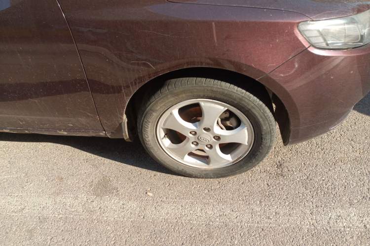 Used Kia Forte 2012 1.6L MT GLS Commemorative Edition Right Front Wheel Hub