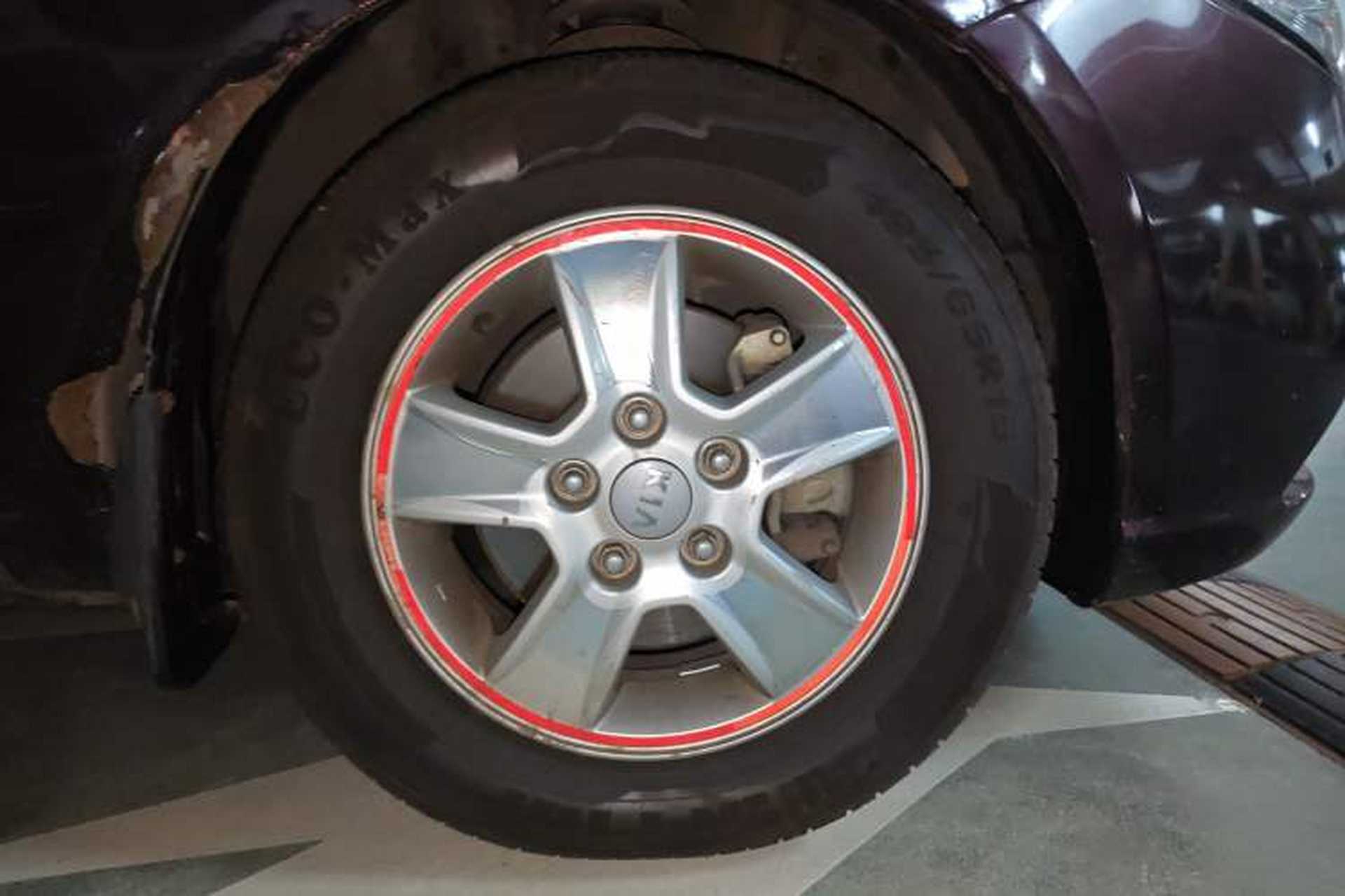 Used Kia Forte 2012 1.6L AT GL Commemorative Edition Right Front Wheel Hub