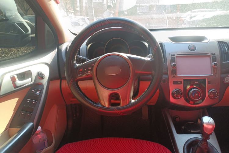 Used Kia Forte 2012 1.6L MT GLS Commemorative Edition Steering Wheel