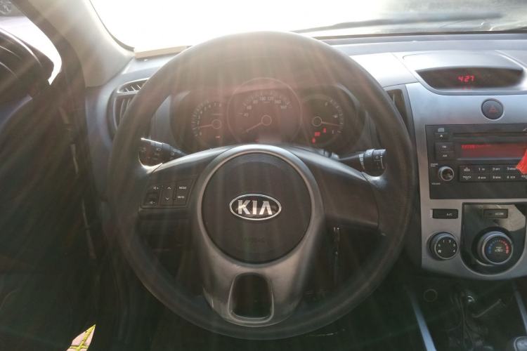 Used Kia Forte 2012 1.6L MT GL Commemorative Edition Steering Wheel