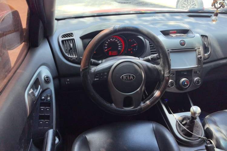 Used Kia Forte 2012 1.6L MT GLS Commemorative Edition Steering Wheel
