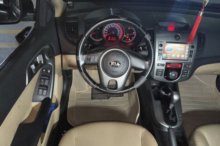 Used Kia Forte 2012 1.6L AT Premium Commemorative Edition Steering Wheel