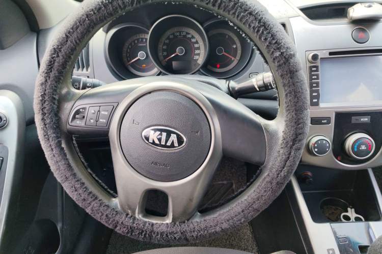 Used Kia Forte 2012 1.6L AT GL Commemorative Edition Steering Wheel