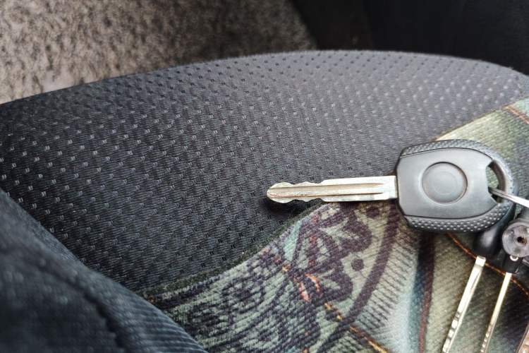 Used Kia Forte 2012 1.6L AT GL Commemorative Edition Vehicle Key