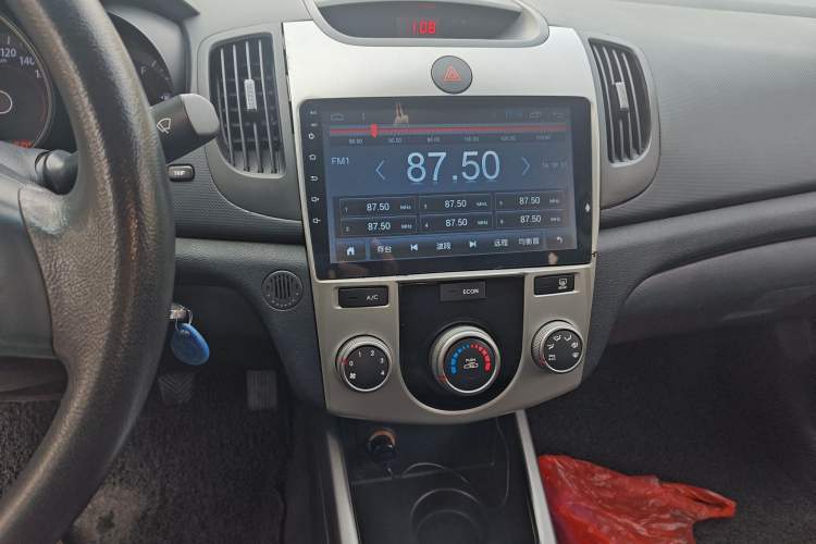 Used Kia Forte 2012 1.6L MT GL Commemorative Edition Audio And AC Panel