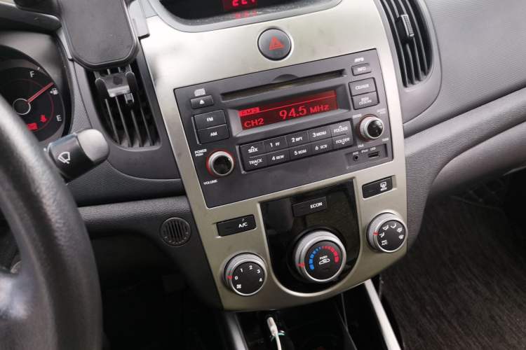 Used Kia Forte 2012 1.6L MT GL Commemorative Edition Audio And AC Panel