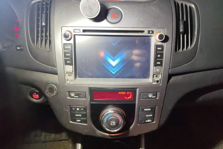 Used Kia Forte 2012 1.6L AT Premium Commemorative Edition Audio And AC Panel