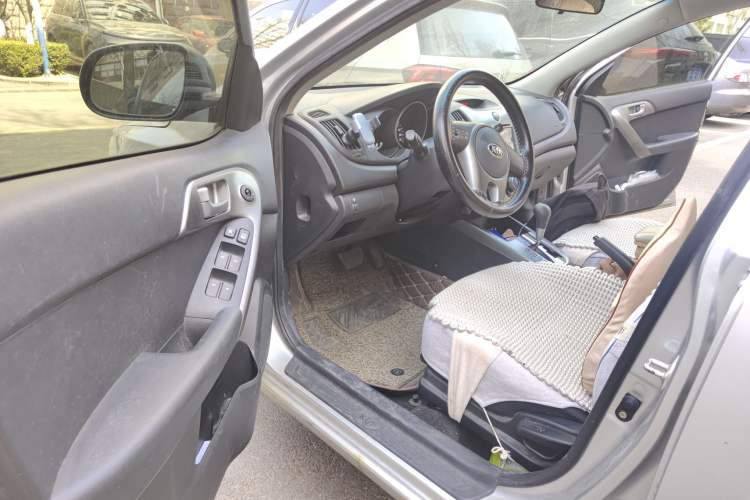 Used Kia Forte 2012 1.6L AT GL Commemorative Edition Driver Seat