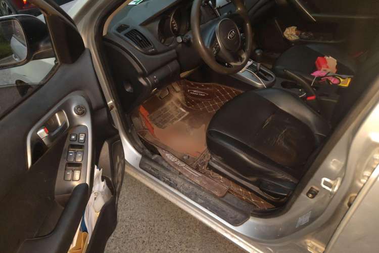 Used Kia Forte 2012 1.6L AT GL Commemorative Edition Driver Seat