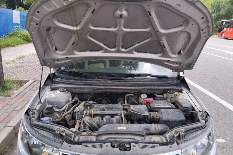 Used Kia Forte 2012 1.6L MT GL Commemorative Edition Engine Bay