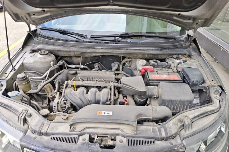 Used Kia Forte 2012 1.6L AT GLS Commemorative Edition Engine Bay