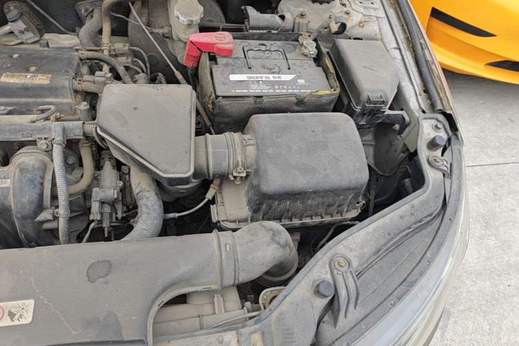 Used Kia Forte 2012 1.6L MT GL Commemorative Edition Engine Bay Left