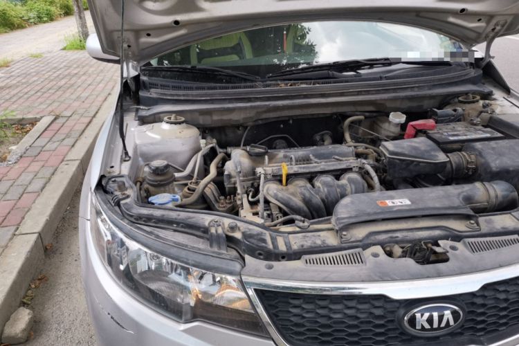 Used Kia Forte 2012 1.6L MT GL Commemorative Edition Engine Bay Right