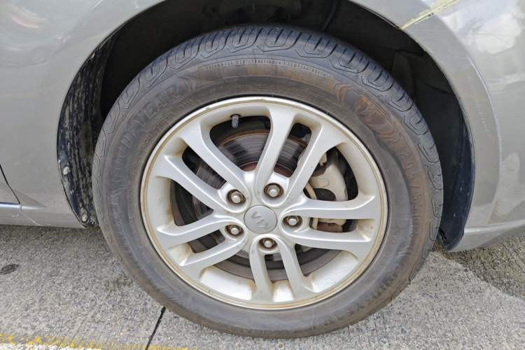 Used Kia Forte 2012 1.6L AT GLS Commemorative Edition Exterior 7