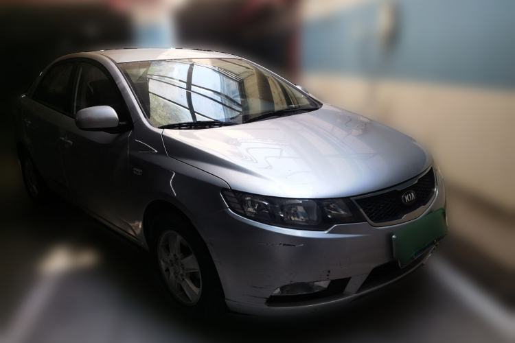 Used Kia Forte 2012 1.6L MT GL Commemorative Edition Front Right 45 Deg