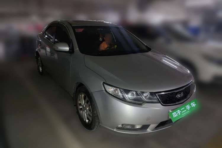 Used Kia Forte 2012 1.6L AT Premium Commemorative Edition Front Right 45 Deg