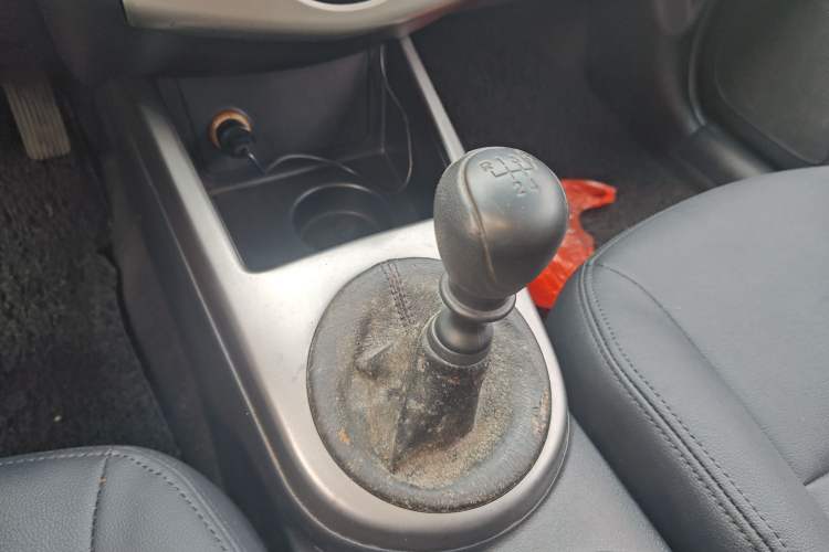 Used Kia Forte 2012 1.6L MT GL Commemorative Edition Gear Lever