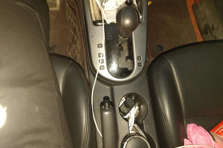 Used Kia Forte 2012 1.6L AT GL Commemorative Edition Gear Lever