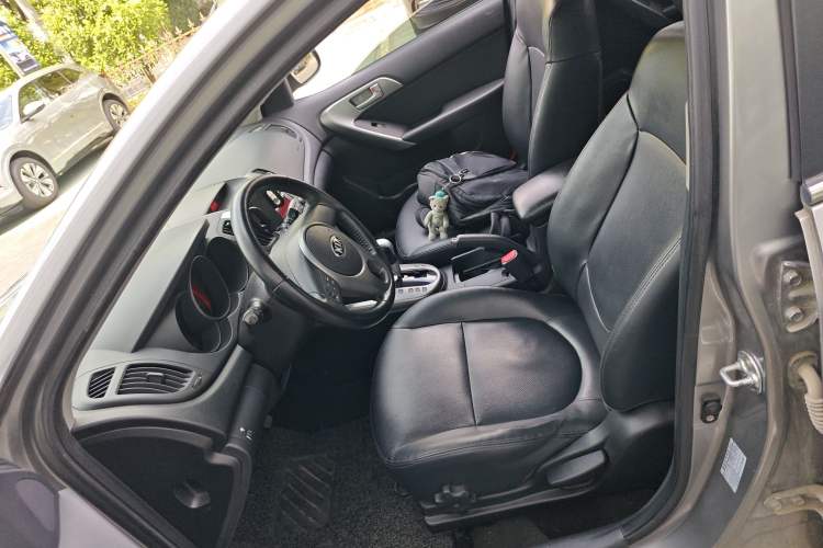Used Kia Forte 2012 1.6L AT GLS Commemorative Edition Left Front Seat