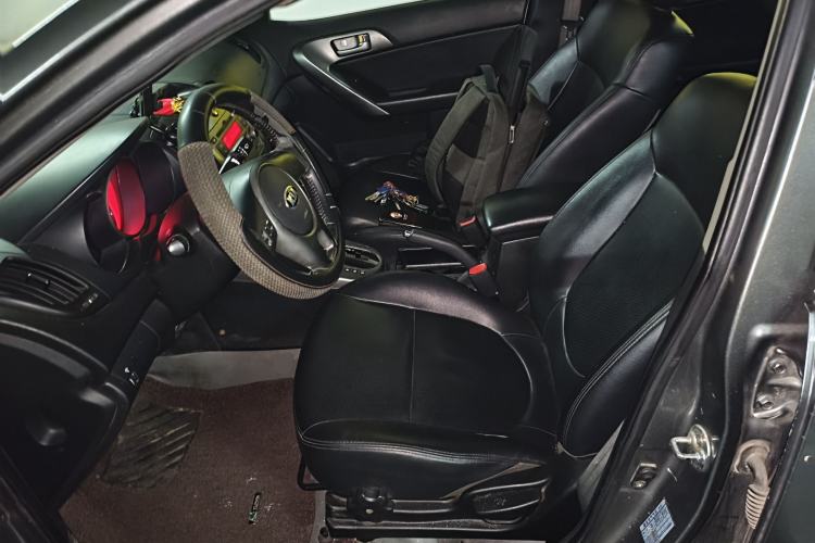 Used Kia Forte 2012 1.6L AT GLS Commemorative Edition Left Front Seat