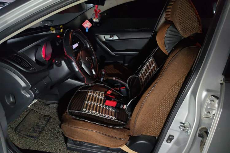 Used Kia Forte 2012 1.6L AT Premium Commemorative Edition Left Front Seat