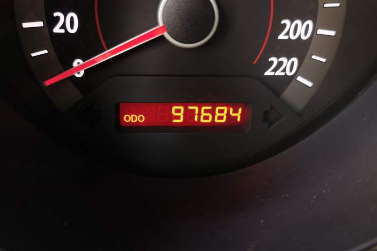 Used Kia Forte 2012 1.6L MT GL Commemorative Edition Odometer Close Up