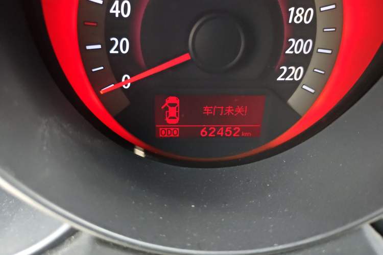 Used Kia Forte 2012 1.6L AT GLS Commemorative Edition Odometer Close Up