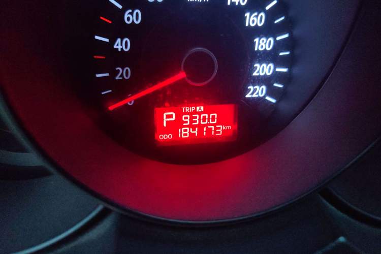 Used Kia Forte 2012 1.6L AT GL Commemorative Edition Odometer Close Up