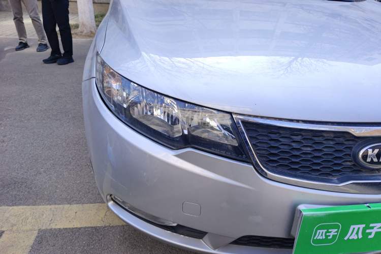 Used Kia Forte 2012 1.6L AT GL Commemorative Edition Right Front Headlight