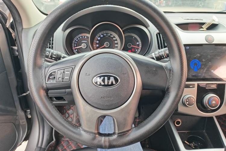 Used Kia Forte 2012 1.6L MT GL Commemorative Edition Steering Wheel