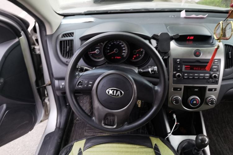 Used Kia Forte 2012 1.6L MT GL Commemorative Edition Steering Wheel