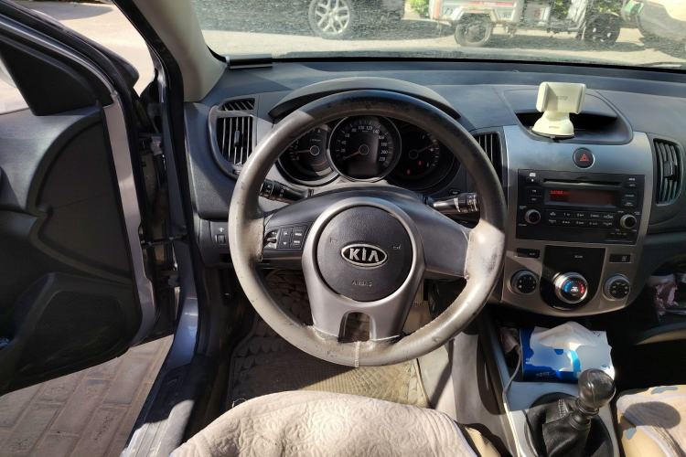 Used Kia Forte 2012 1.6L MT GL Commemorative Edition Steering Wheel