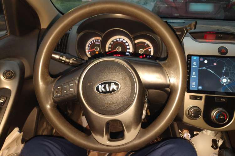Used Kia Forte 2012 1.6L AT GL Commemorative Edition Steering Wheel