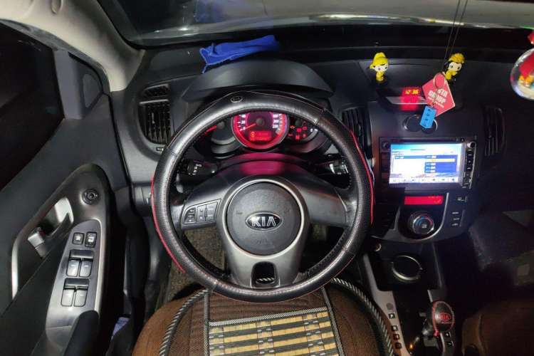 Used Kia Forte 2012 1.6L AT Premium Commemorative Edition Steering Wheel