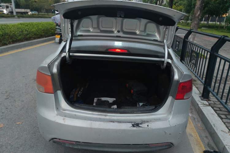 Used Kia Forte 2012 1.6L AT GL Commemorative Edition Trunk