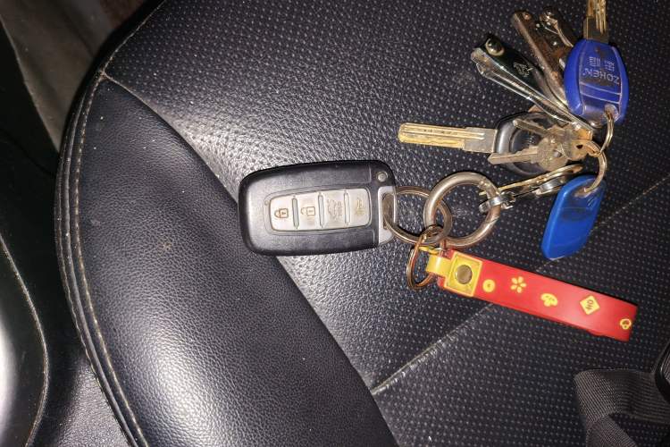 Used Kia Forte 2012 1.6L AT GLS Commemorative Edition Vehicle Key