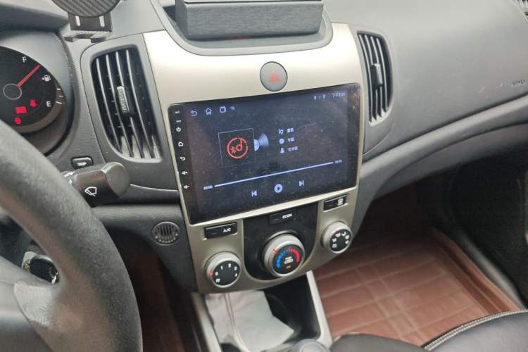 Used Kia Forte 2012 1.6L AT GL Commemorative Edition Audio And AC Panel