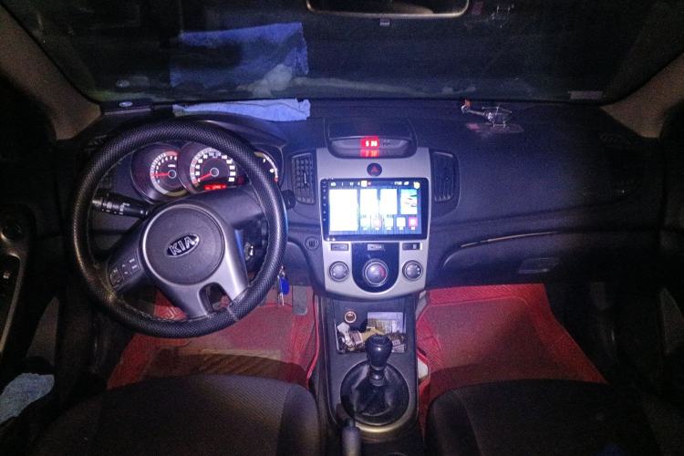 Used Kia Forte 2012 1.6L MT GL Commemorative Edition Center Console