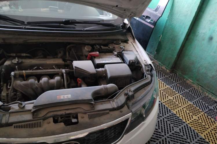 Used Kia Forte 2012 1.6L AT GL Commemorative Edition Engine Bay Left
