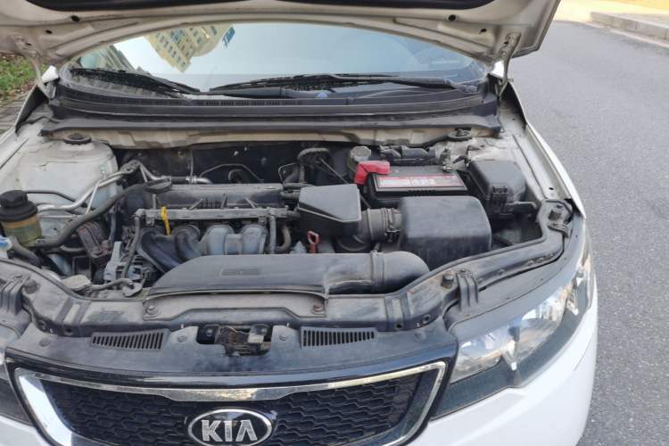 Used Kia Forte 2012 1.6L AT Premium Commemorative Edition Engine Bay Left